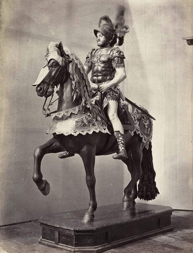 Felipe II con Armadura